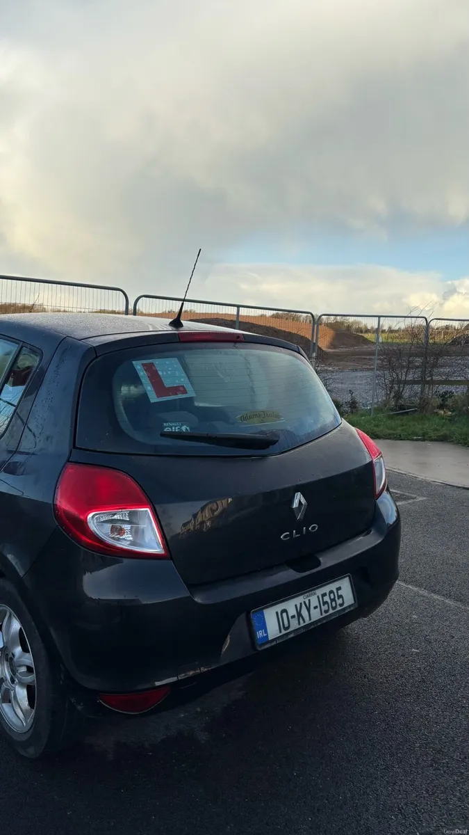 Renault Clio - Image 4