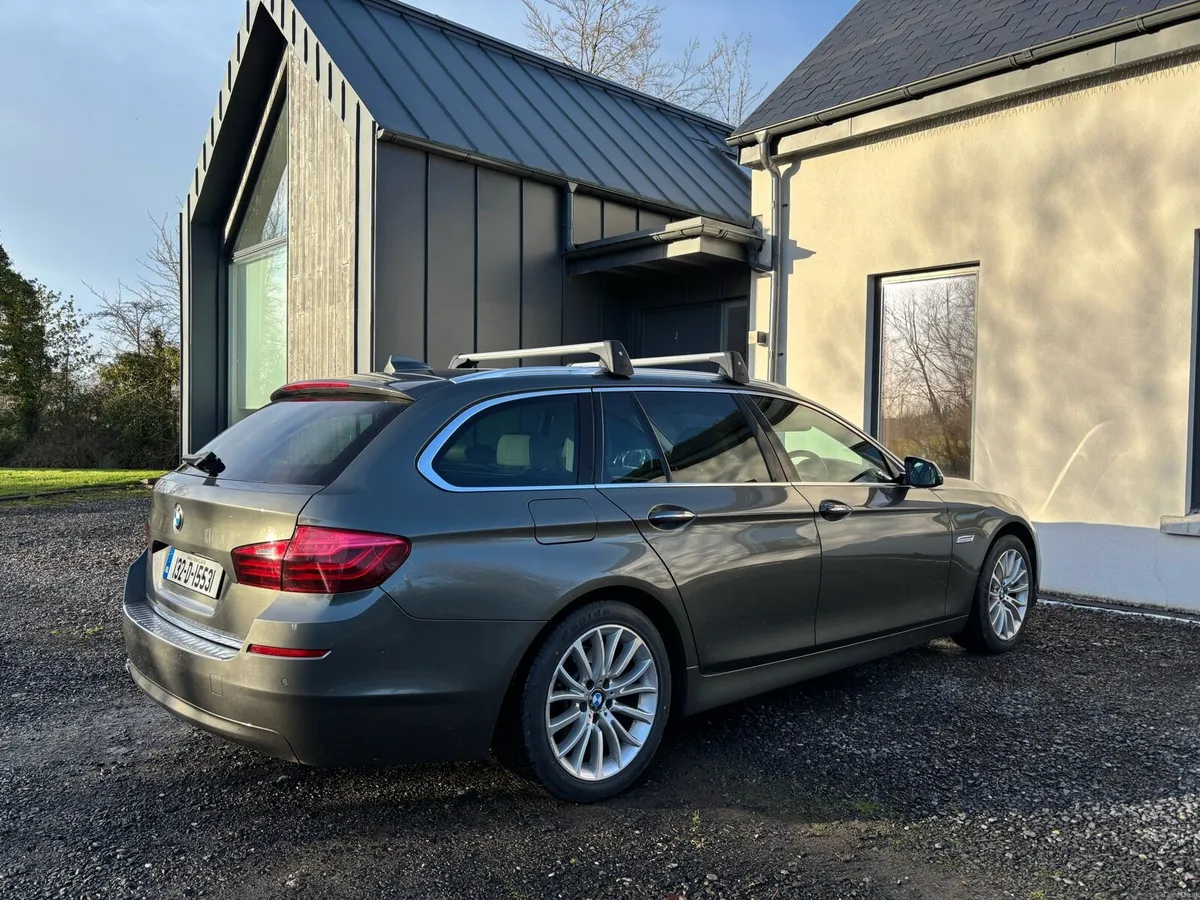 BMW 520d Touring - Image 1