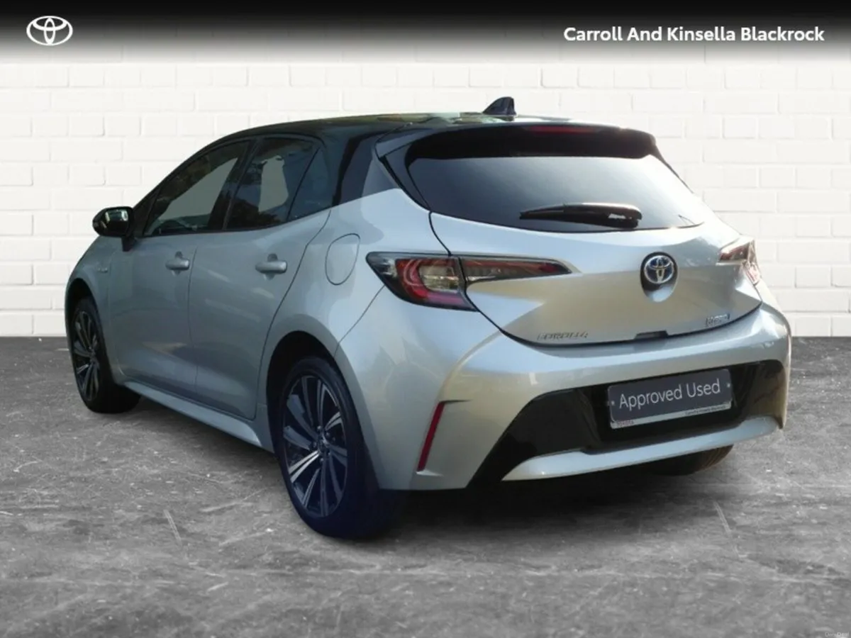 Toyota Corolla Hybrid Luna Sport HB - Image 2