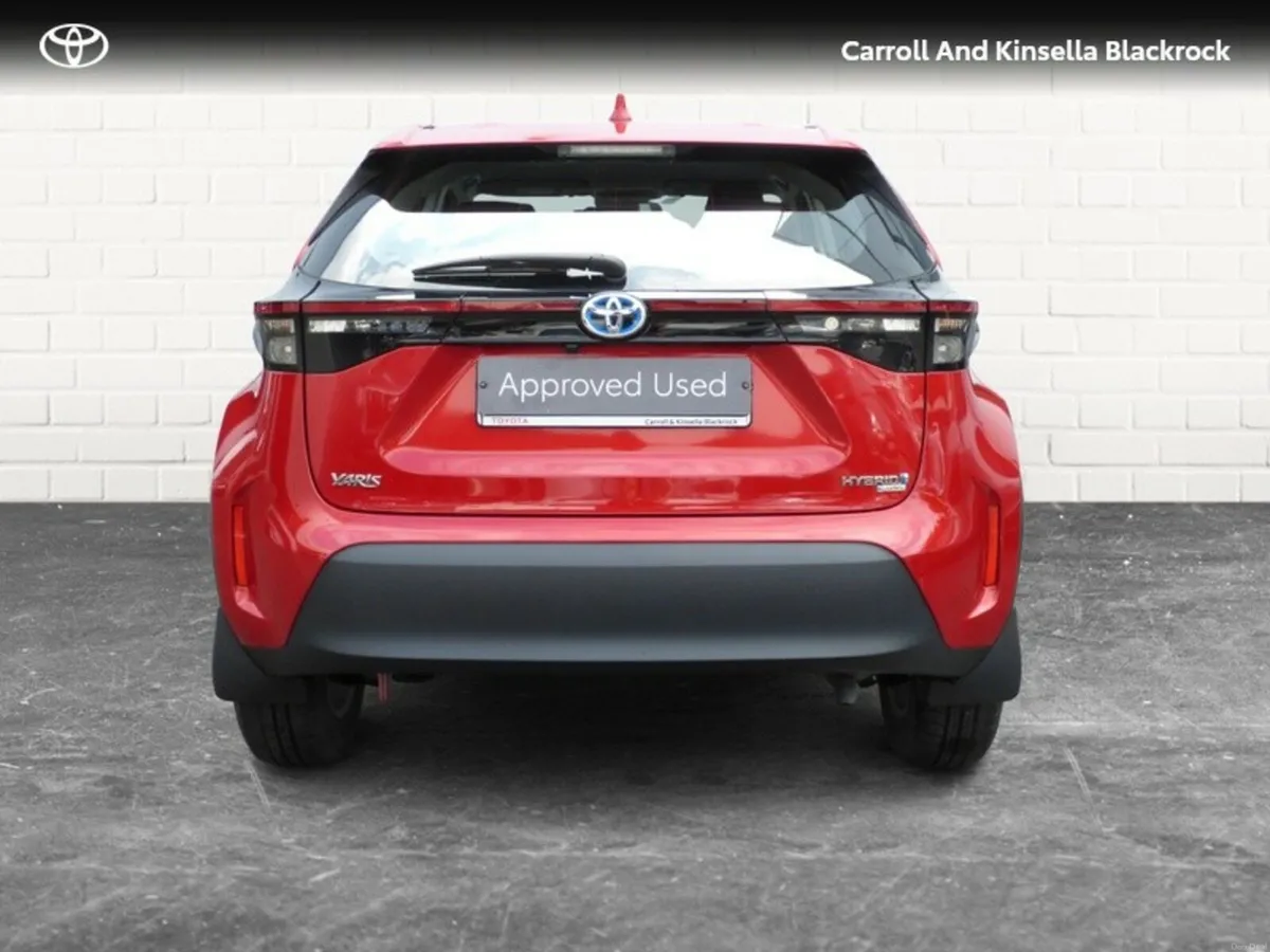 Toyota Yaris Cross Hybrid Luna - Image 4