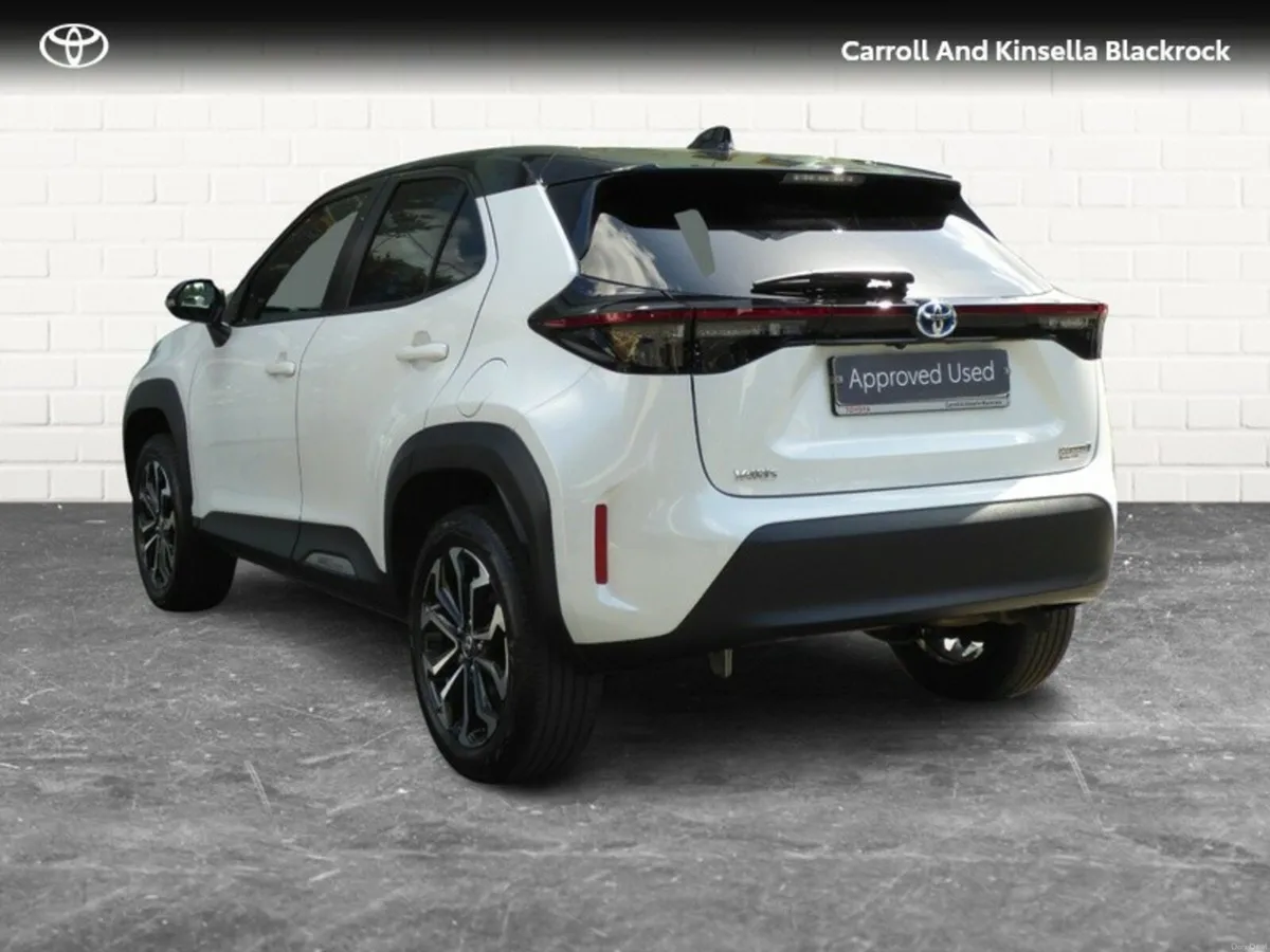 Toyota Yaris Cross Hybrid Luna Sport - Image 2