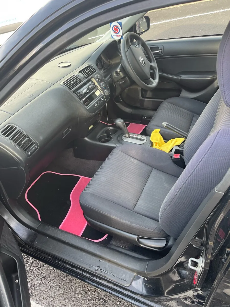 Honda Civic low miles - Image 3
