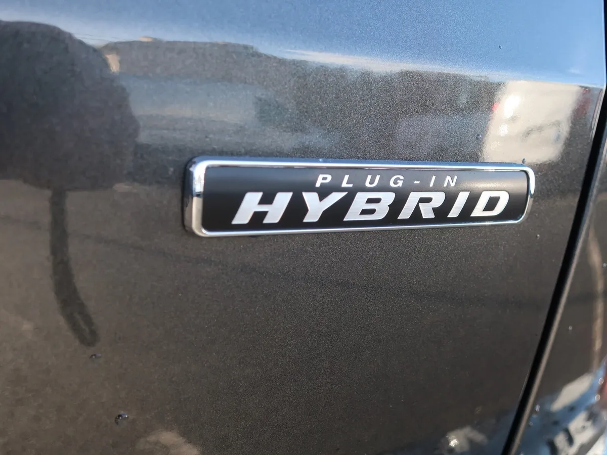 2026 KUGA ST-LINE X 5DR 2.5 Duratec 243PS PHEV Aut - Image 6