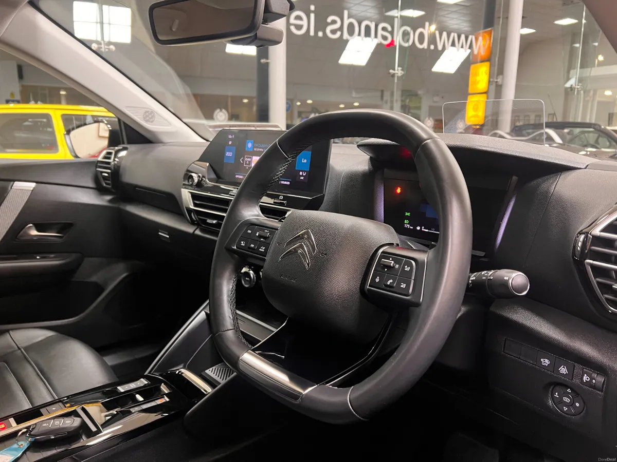 AUTOMATIC Top Spec Full Leather As New Low Kms 1 O - Image 4