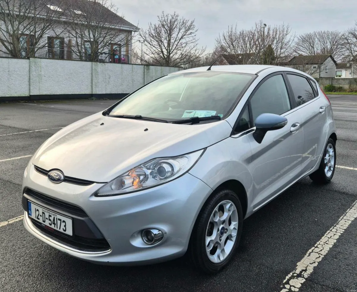 FORD FIESTA ARGENTO - Image 1