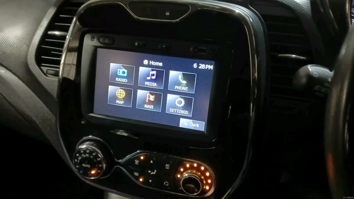 Renault Captur low millage - Image 3