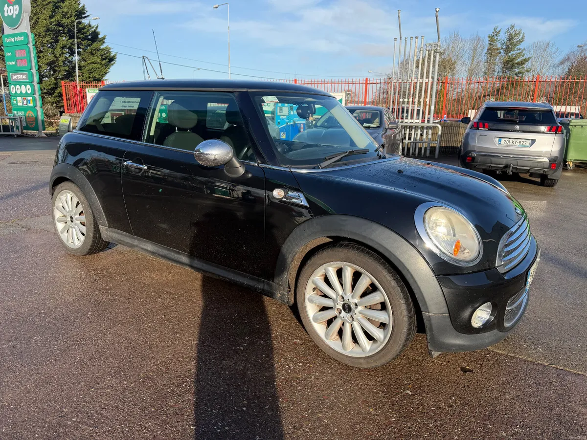 2010 MINI COOPER D - Image 1
