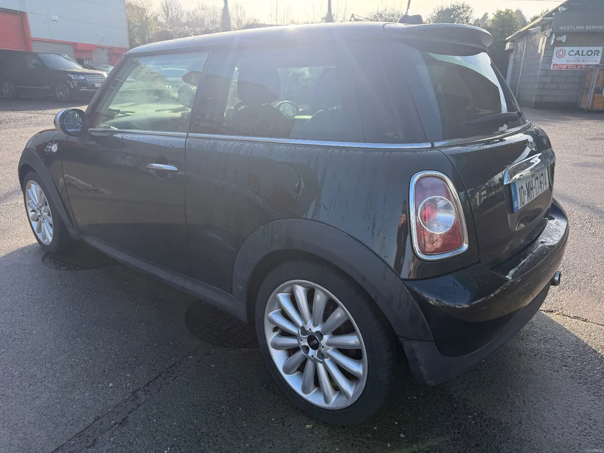 2010 MINI COOPER D - Image 4