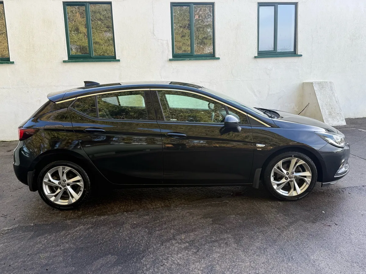 2017 Opel Astra SRI 1.4 Petrol - Image 3