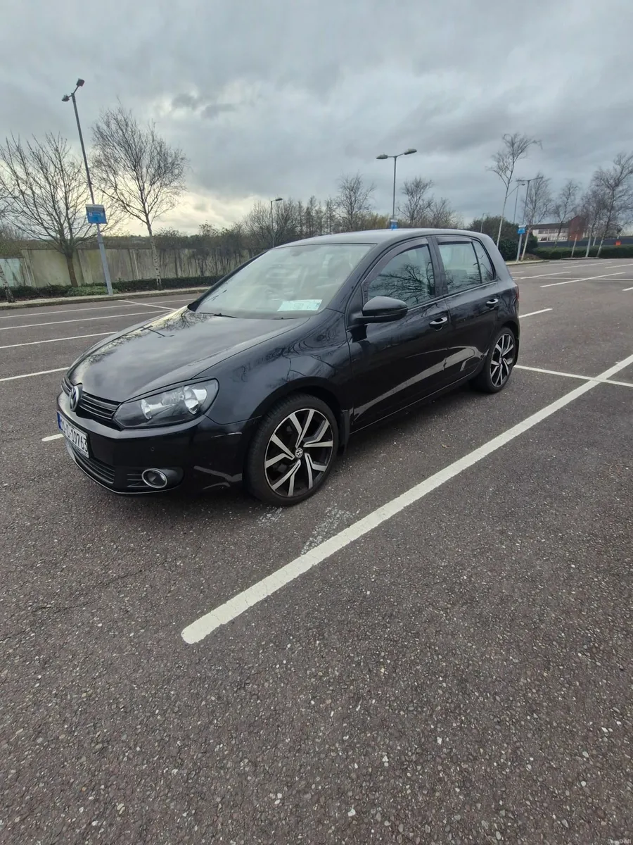 Volkswagen Golf 2011 - Image 1