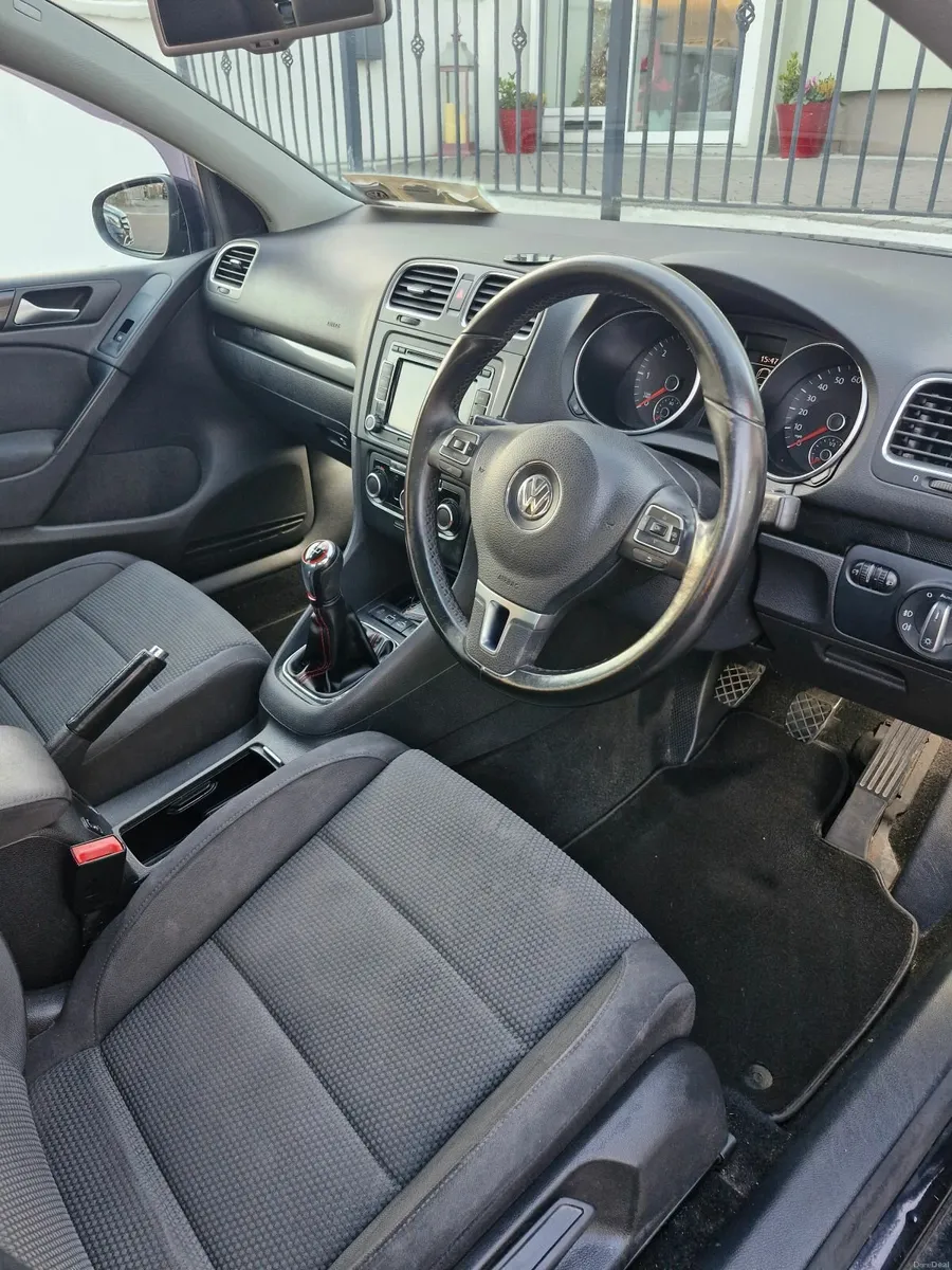 Volkswagen Golf 2011 - Image 3