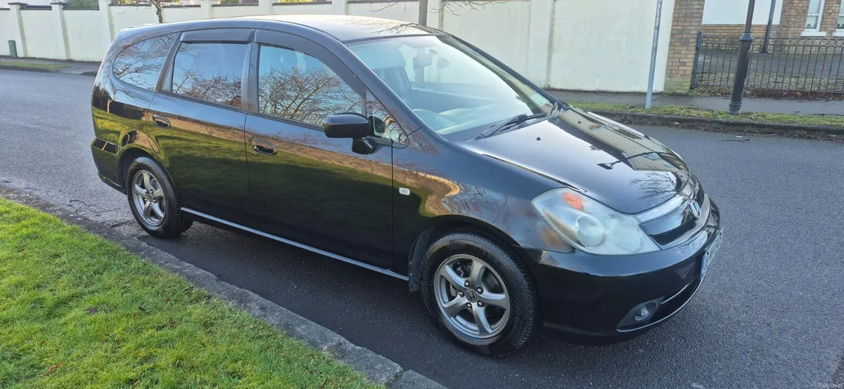 Honda stream Automatic nctd and taxed - Image 1