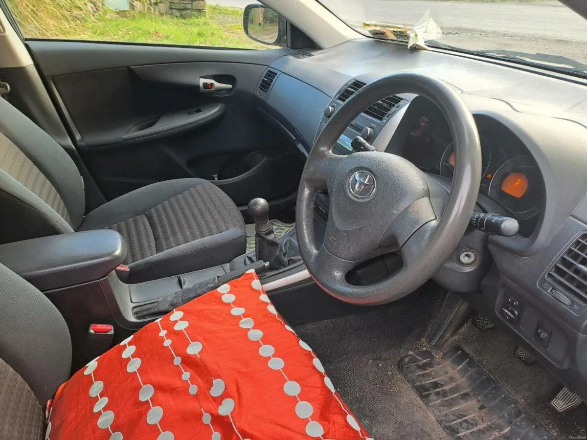 Toyota Corolla - Image 4