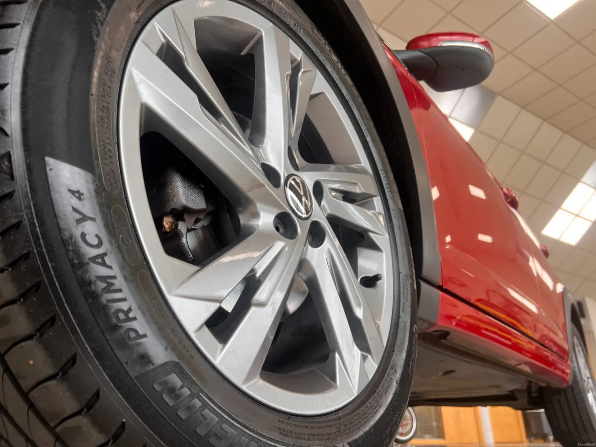 ***NOW ON SALE***Rare AUTOMATIC Top Spec R Line Wi - Image 3