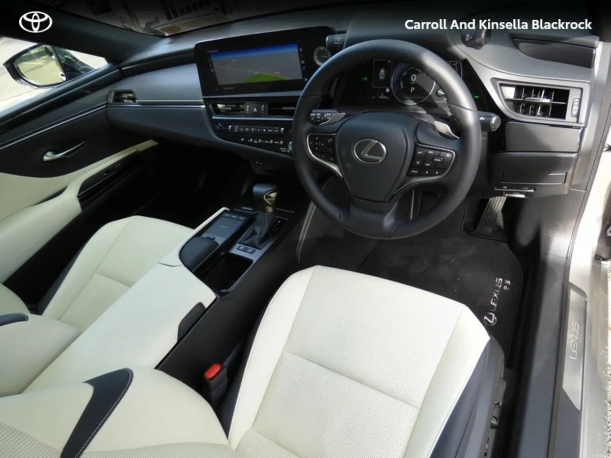 Lexus ES Hybrid Dynamic - Image 2