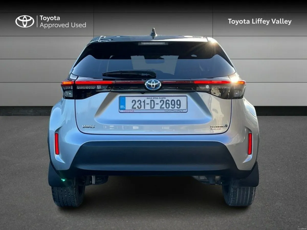 Toyota Yaris Cross YARIS CROSS LUNA SPORT - Image 4