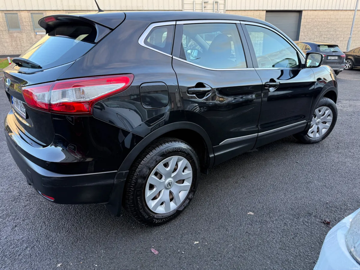 2015 Nissan Qashqai 1.2 Petrol - Image 3