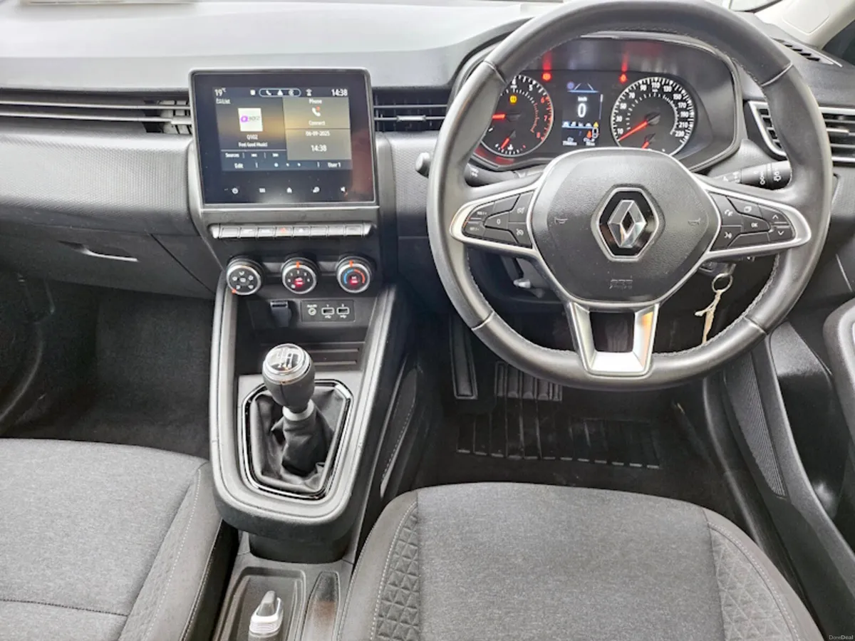 2023 Renault Clio Equilibre Warranty Finance - Image 2