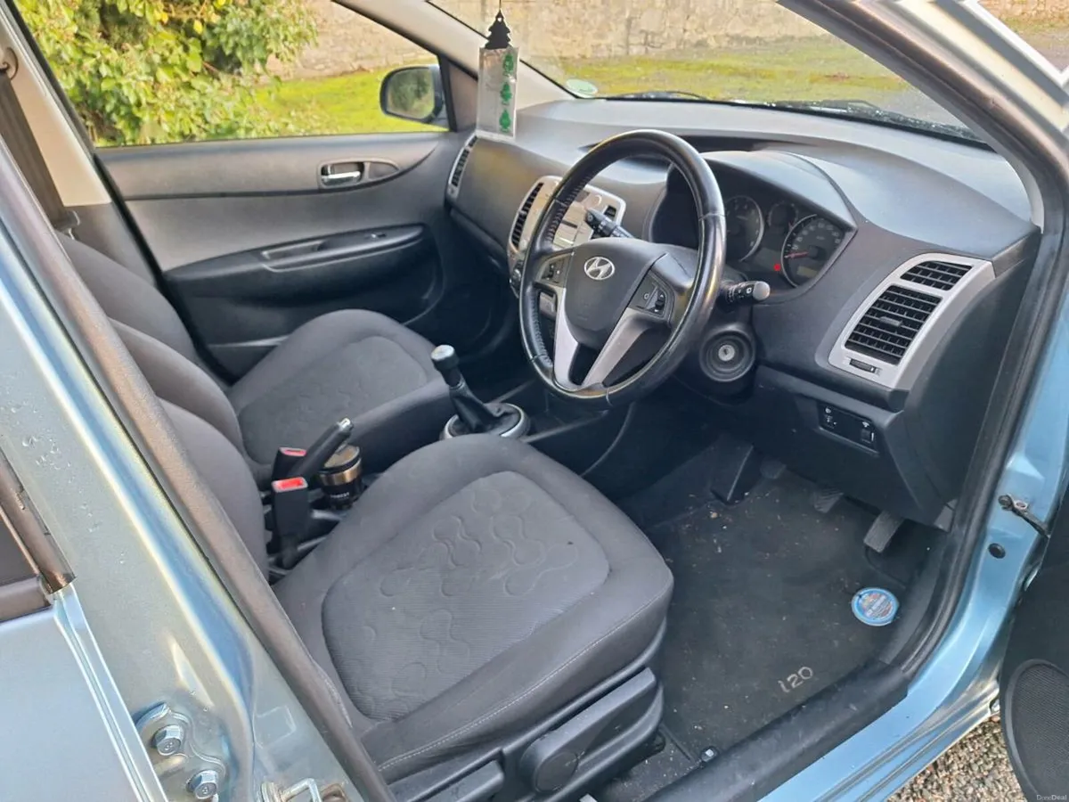 Hyundai i20 - Image 4