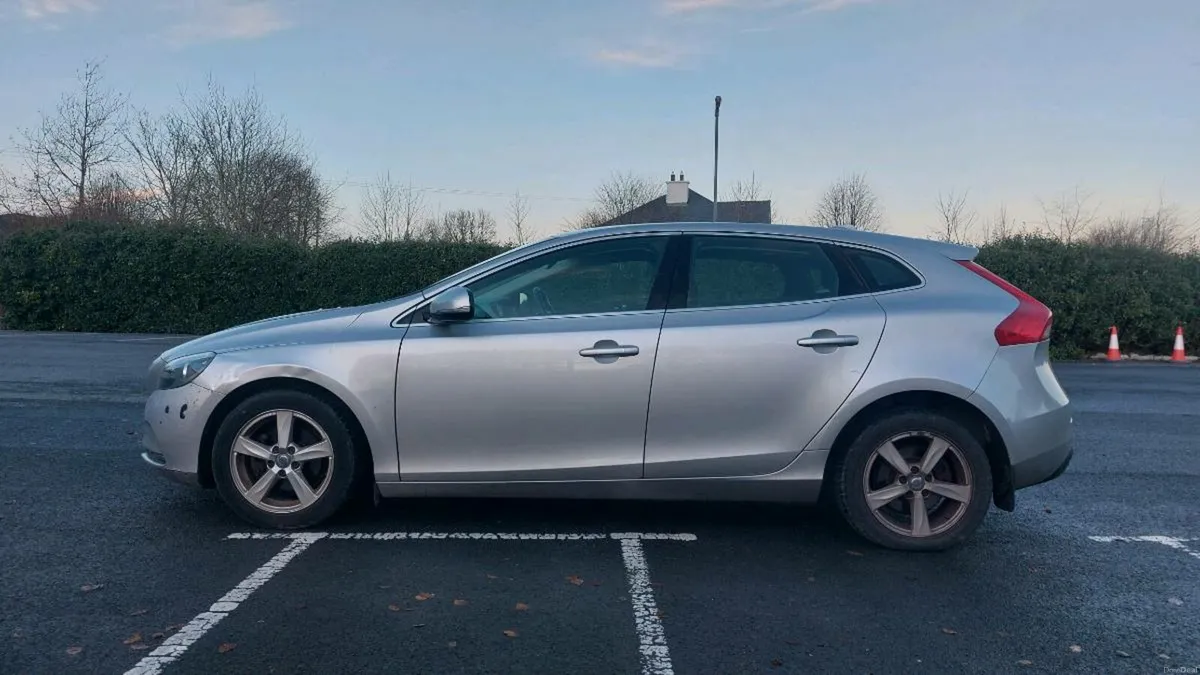 Volvo V40 2015 Price 5350 - Image 4