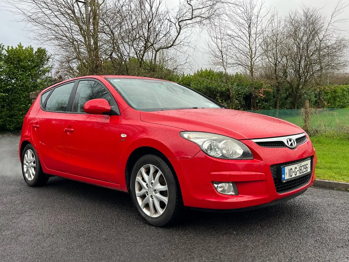2L Hyundai i30 - Image 1