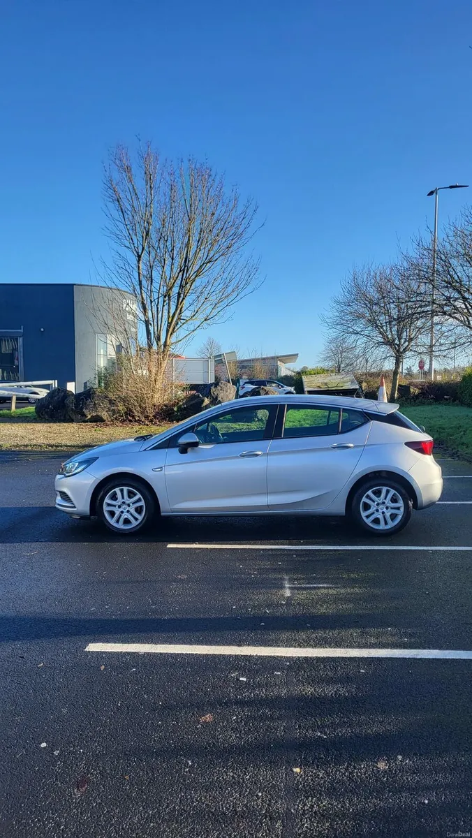 2017 OPEL ASTRA 1.6 DIESEL LOW MILAGE, CHEAP TAX - Image 1