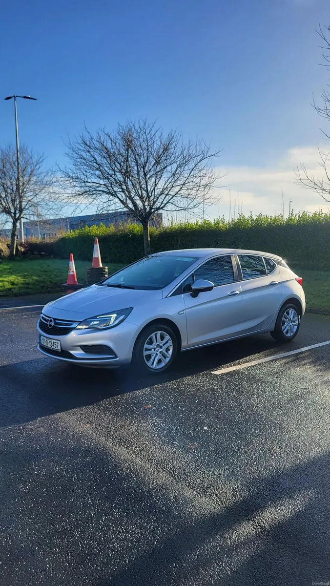 2017 OPEL ASTRA 1.6 DIESEL LOW MILAGE, CHEAP TAX - Image 1