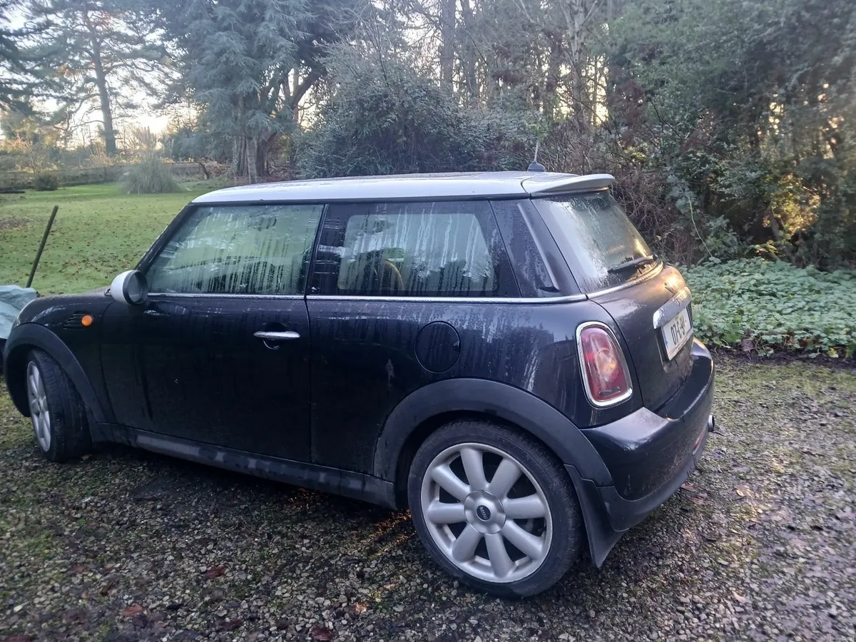 Mini Cooper 2007 for parts or collector - Image 3