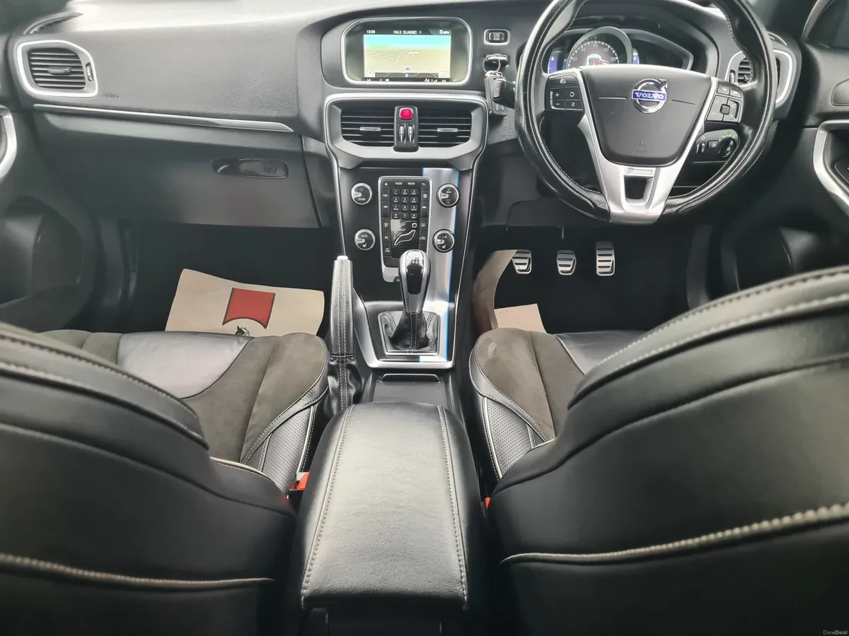 Volvo V40 2015  R Design Diesel - Image 4