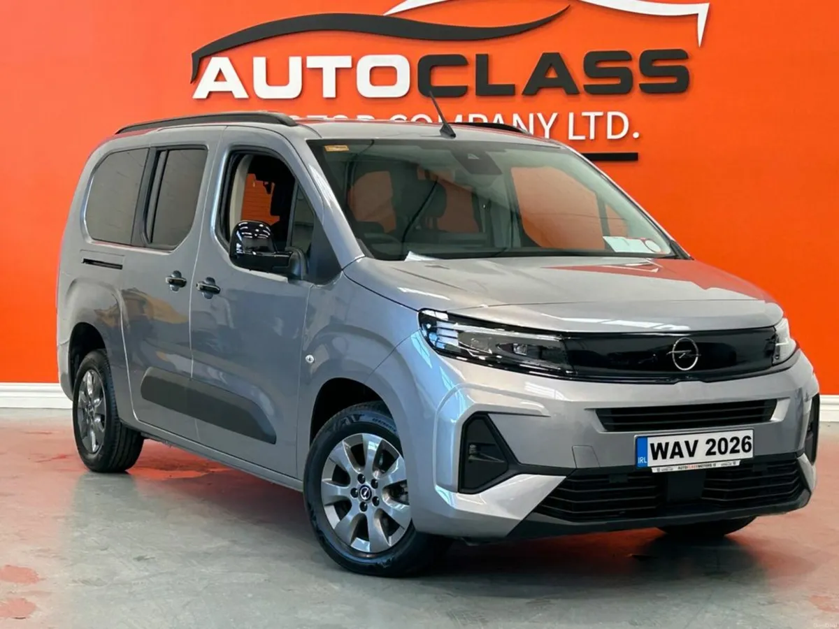 Opel Combo 7 SEATER WHEELCHAIR ACCESIBLE TAXI - Image 2