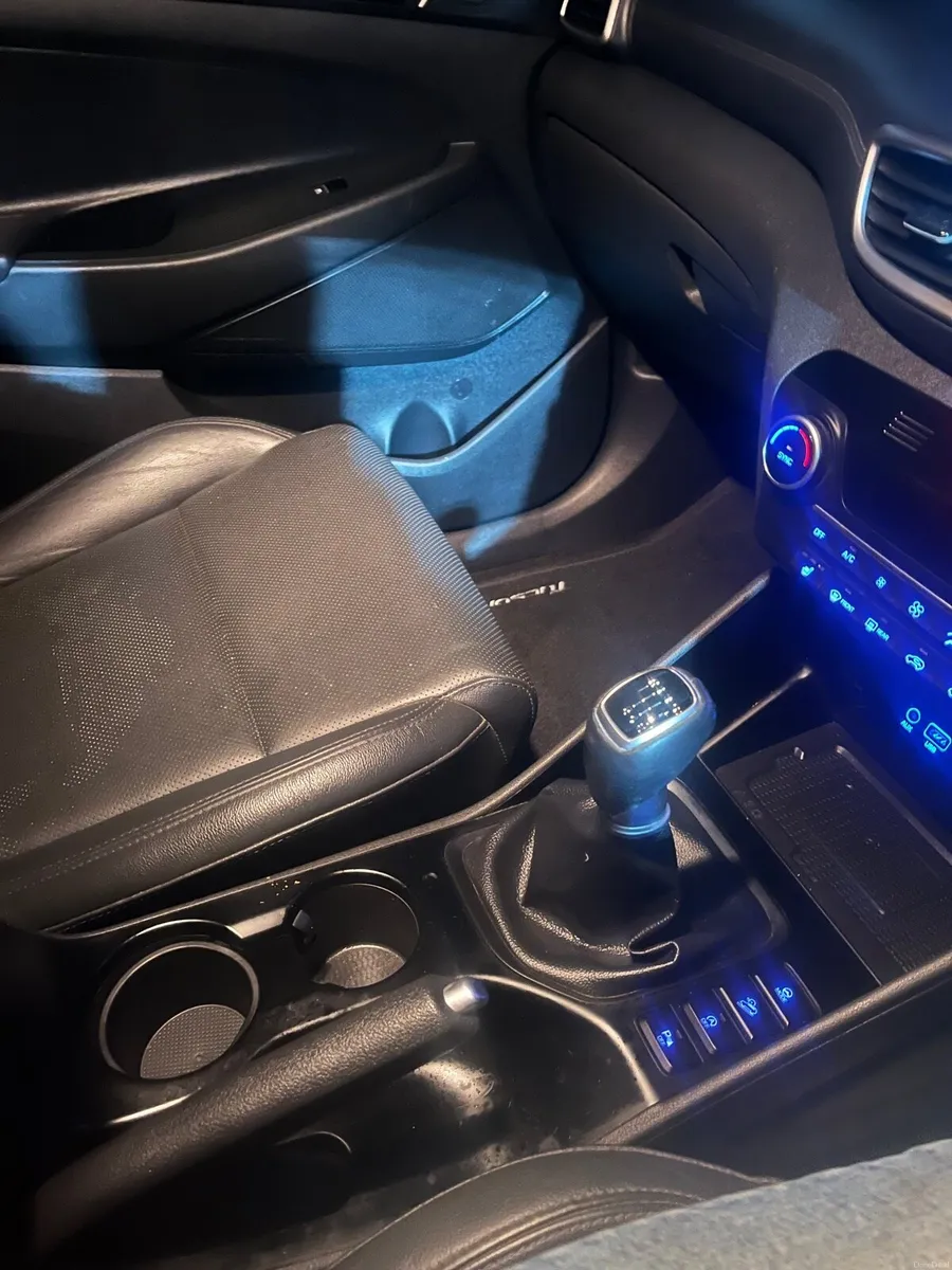 Tucson Suv van 2019 - Image 4