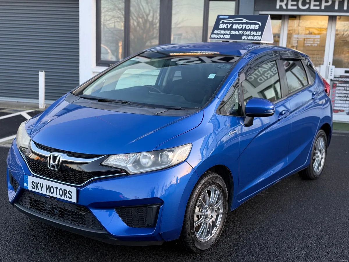 2016 Honda Fit  1.5 Hybrid auto Top Specs - Image 3