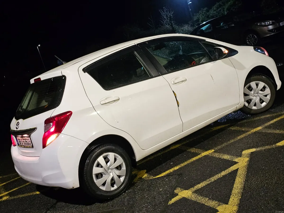 Toyota Vitz yaris 2016 very low miles €8990 - Image 2