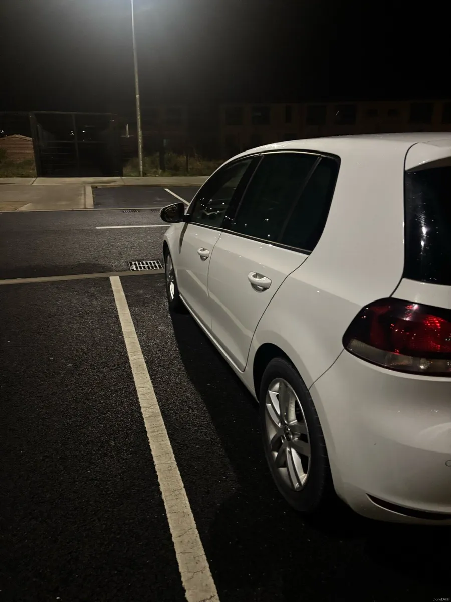 VW Golf 2L GT TDI Blue motion - Image 4