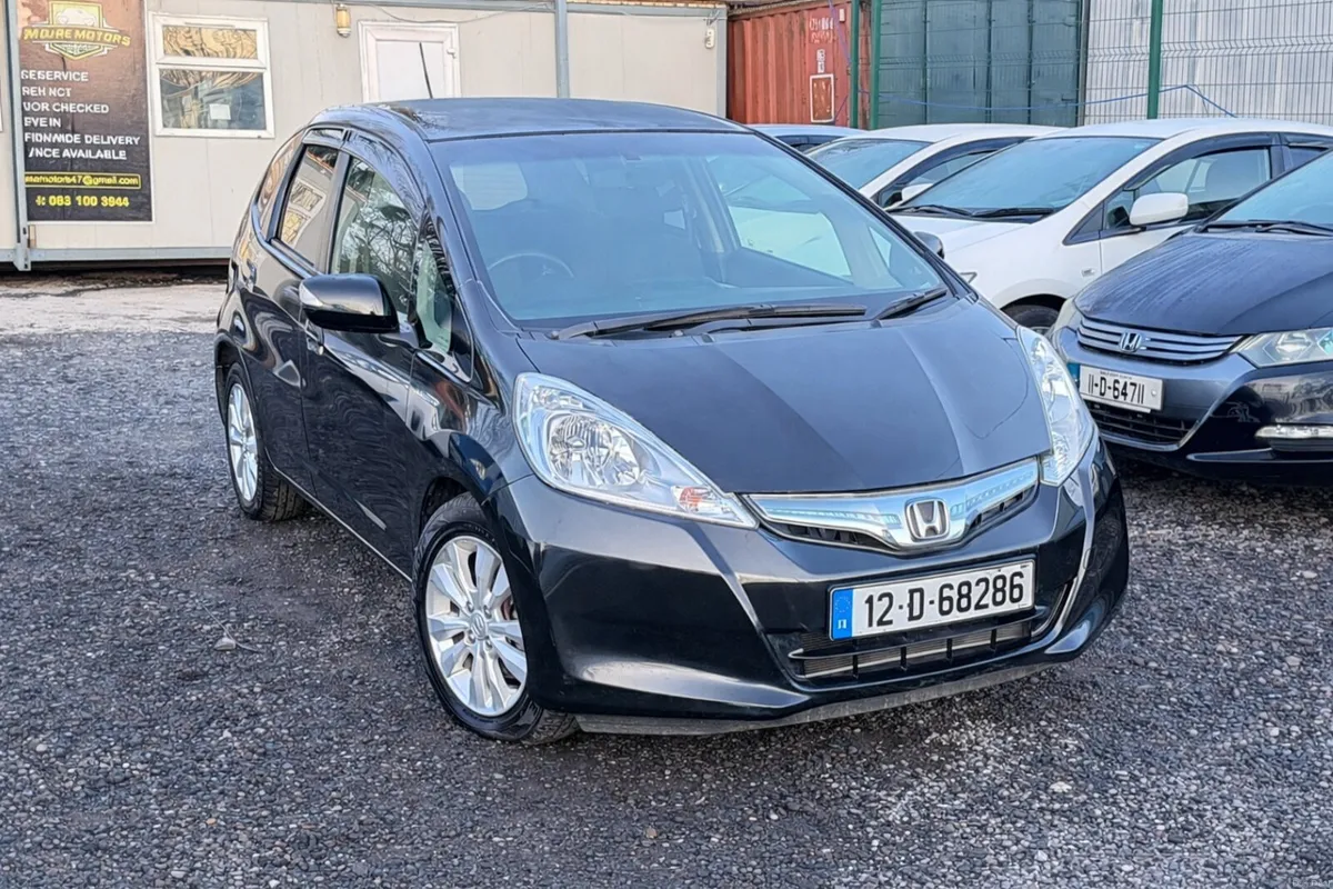 Hodna Fit 2012 AUTOMTIC Hybrid LOW MILEAGE - Image 2