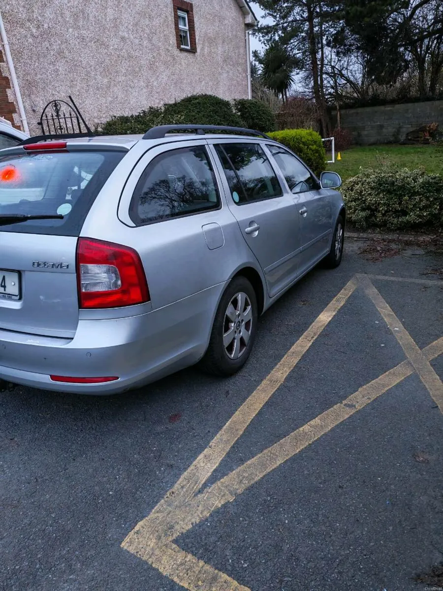 Automatic Skoda Octavia 1.2 Petrol - Image 4