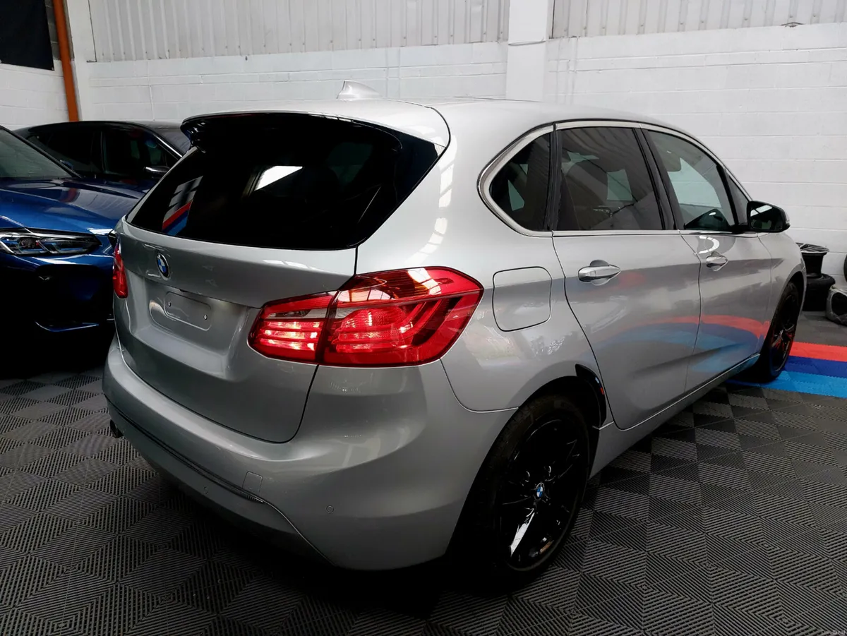 318 D F45 A LUXURY ACTIVE TOURER 5DR ( HIGH SPEC ) - Image 3