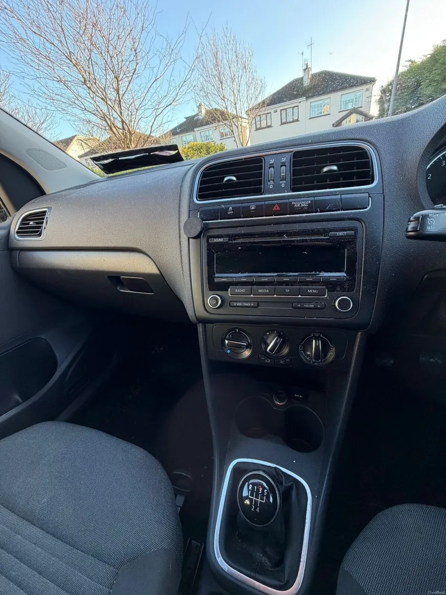 2014 VW POLO - Image 4