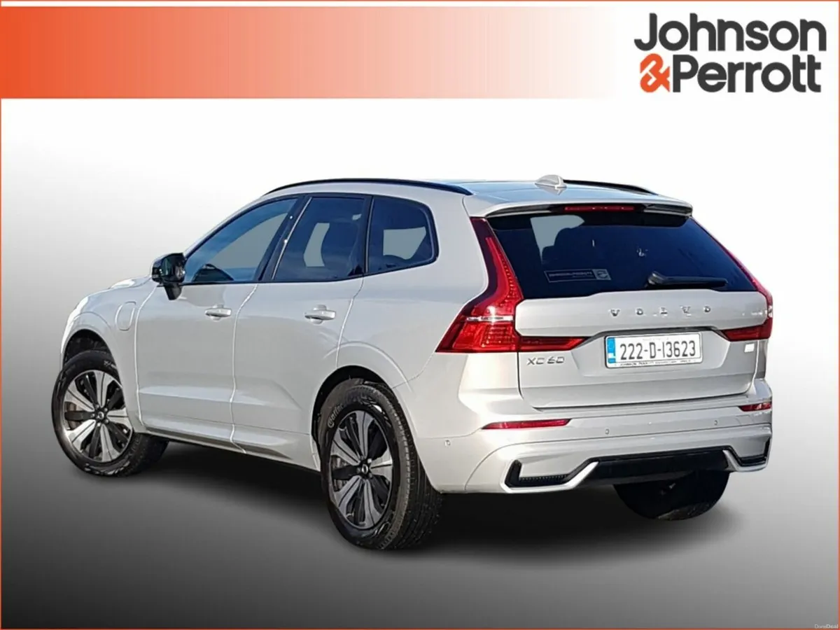 Volvo XC60 T6 350hp AWD PHEV Plus Dark - Image 3