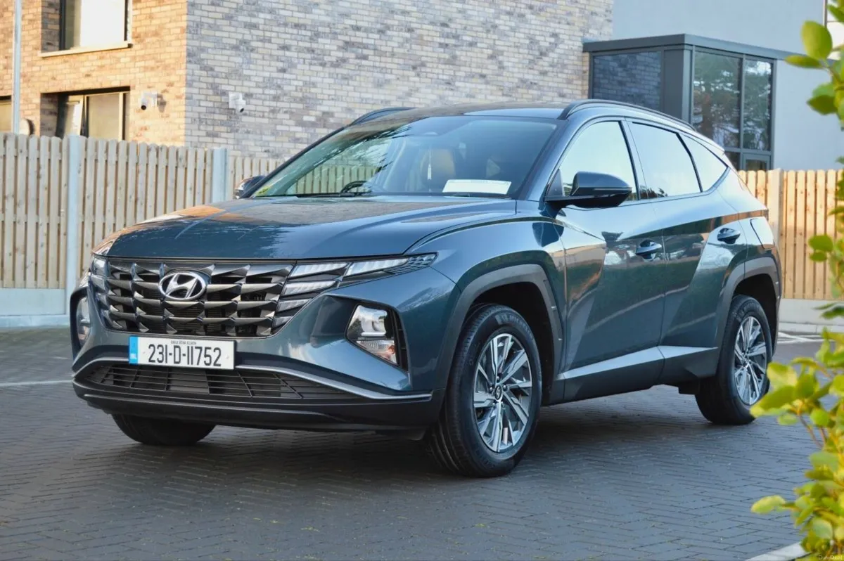 Hyundai Tucson Executive HEV Auto Leather , low mi - Image 4