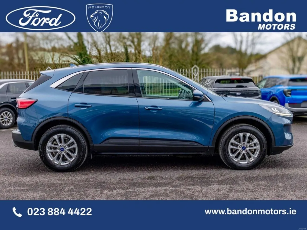 Ford Kuga 2.5 Duratec 190PS FHEV Titanium Auto - Image 4