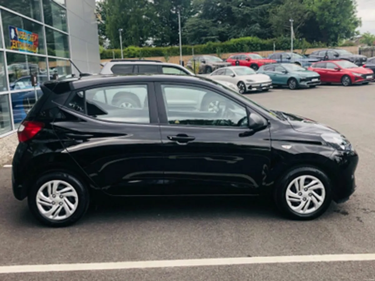 Hyundai i10 Classic 1.0 Petrol - Image 5