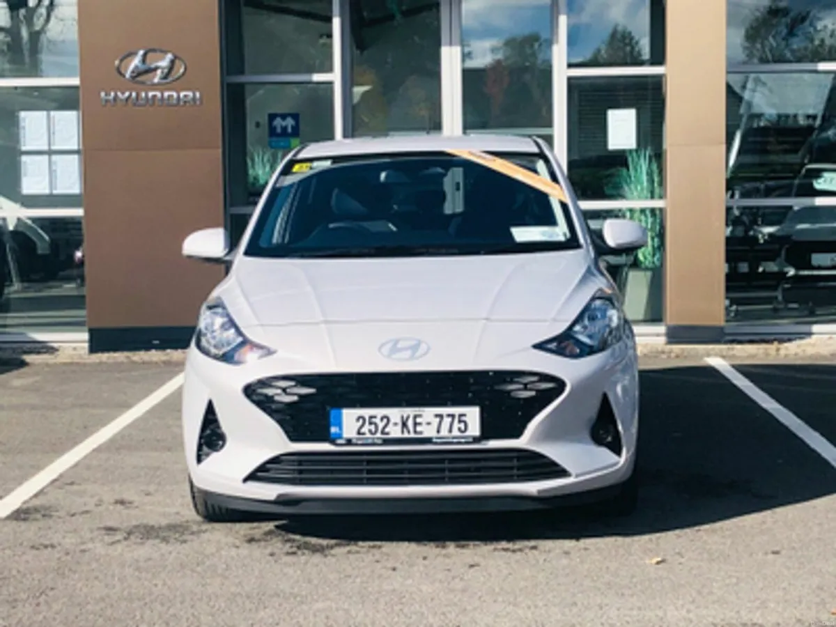 Hyundai i10 Deluxe Plus 1.0 Petrol *Demonstrator M - Image 2