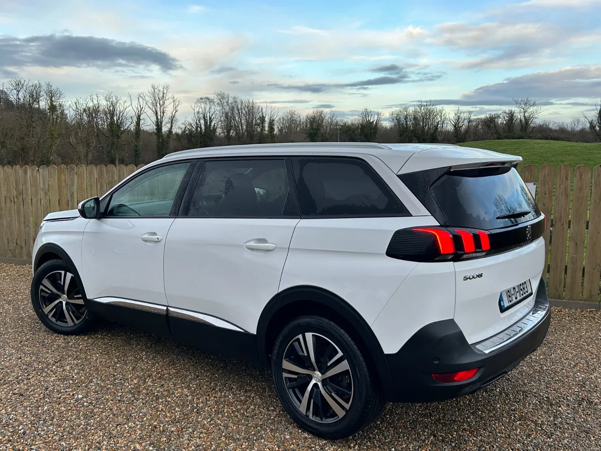 Peugeot 5008 2018 - Image 2