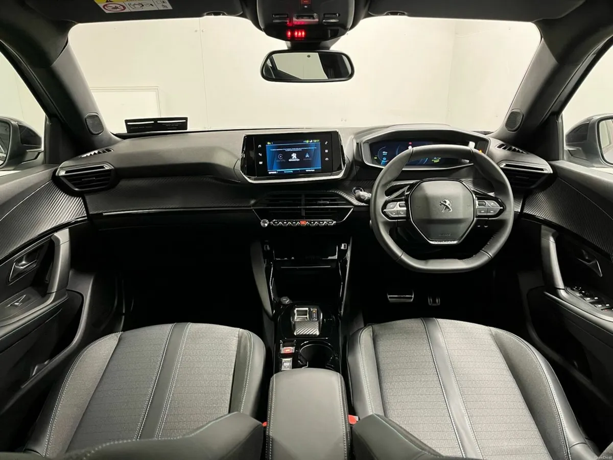 Peugeot 2008 Allure Premium+ EV 136PS - LOW MILEAG - Image 4