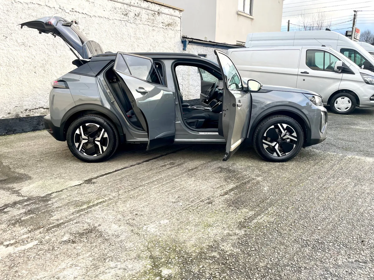 Peugeot E2008 GT-Line 50KWH 136BHP Auto Hatch,2024 - Image 3