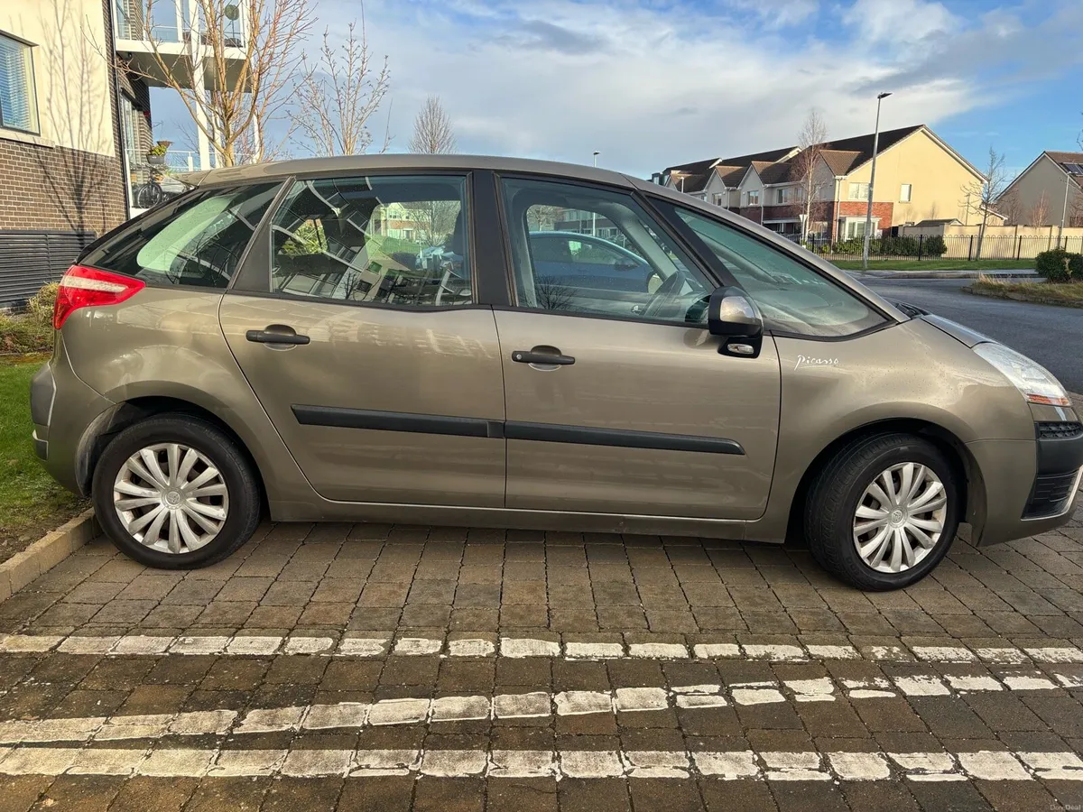 Citroen C4 Picasso 2008 - Image 2
