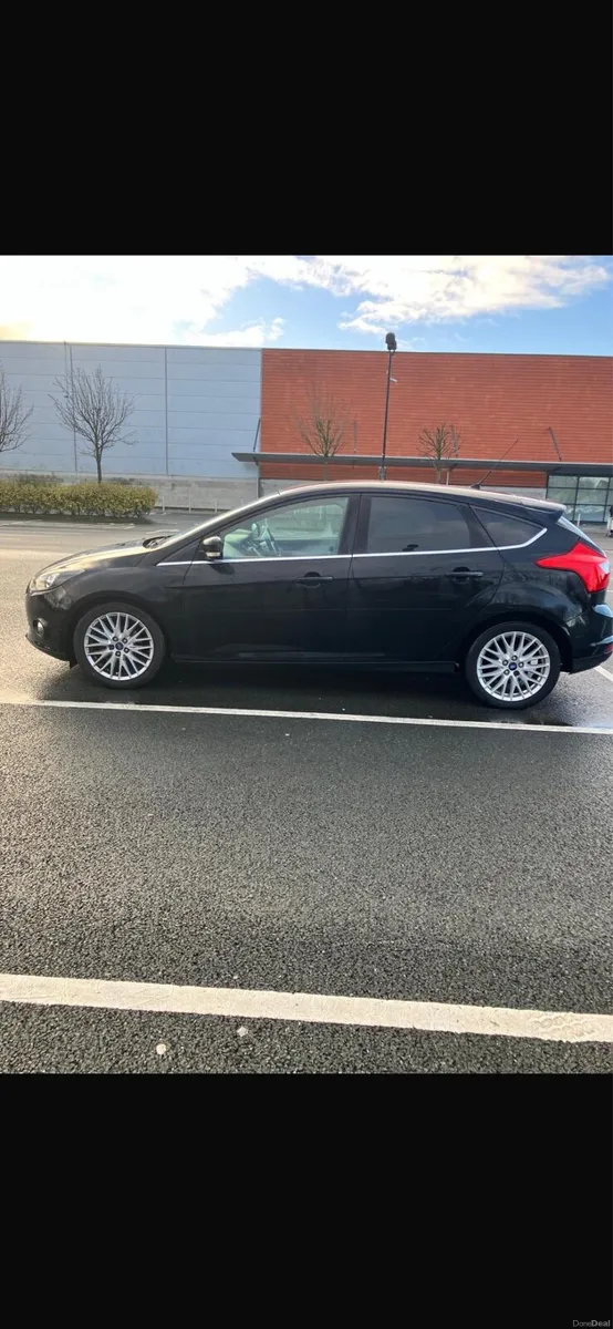 Ford Focus Zetec - Image 4