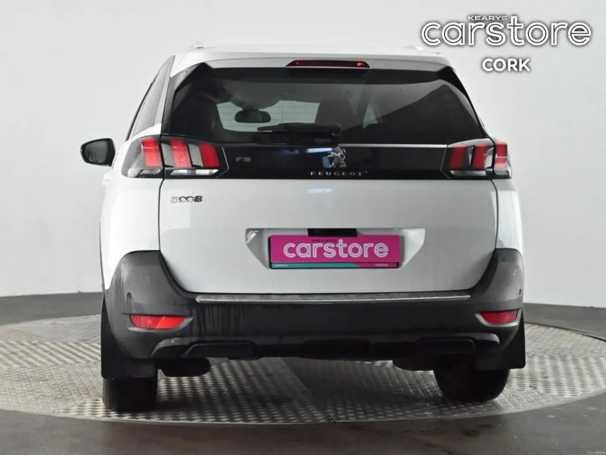 Peugeot 5008 1.2 PureTech 130bhp Allure - Image 4