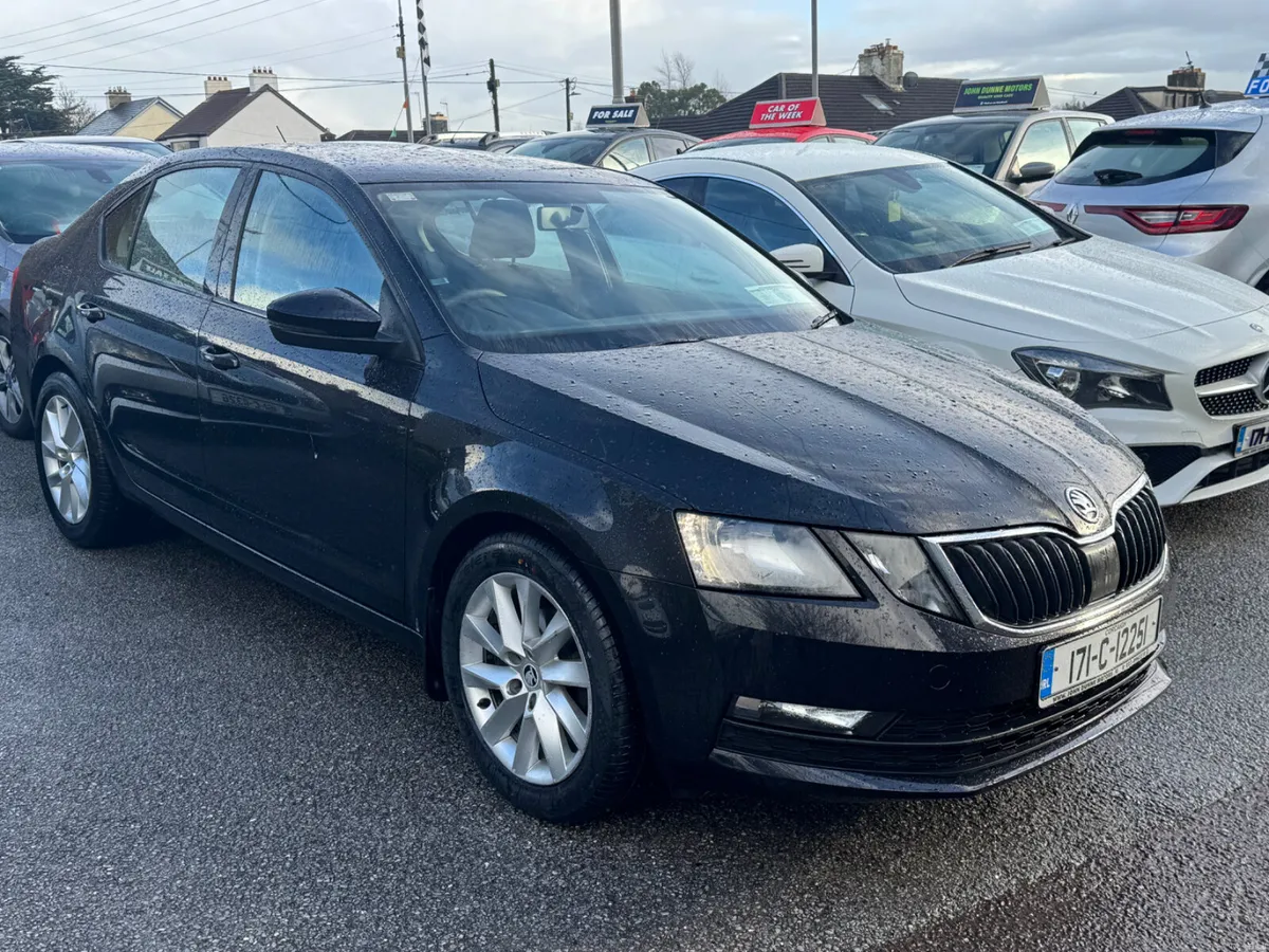 Skoda Octavia low mileage Petrol - Image 1